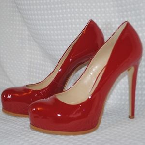 Never worn! Kelsi Dagger!